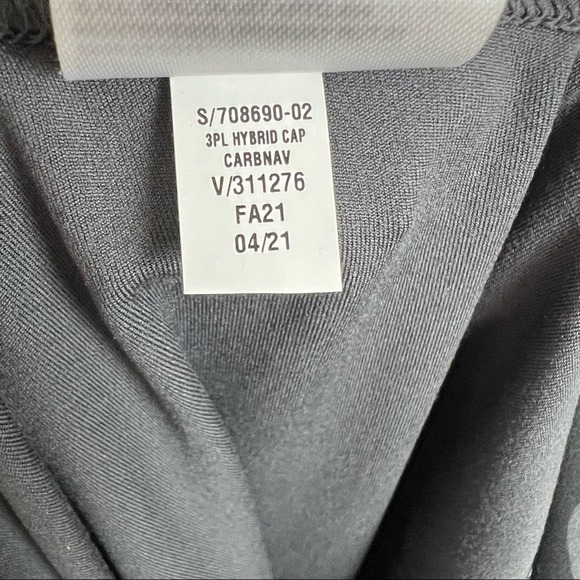 New Gap Maternity Power Recycled Full Panel Capri Leggings Large Camo - Picture 7 of 9